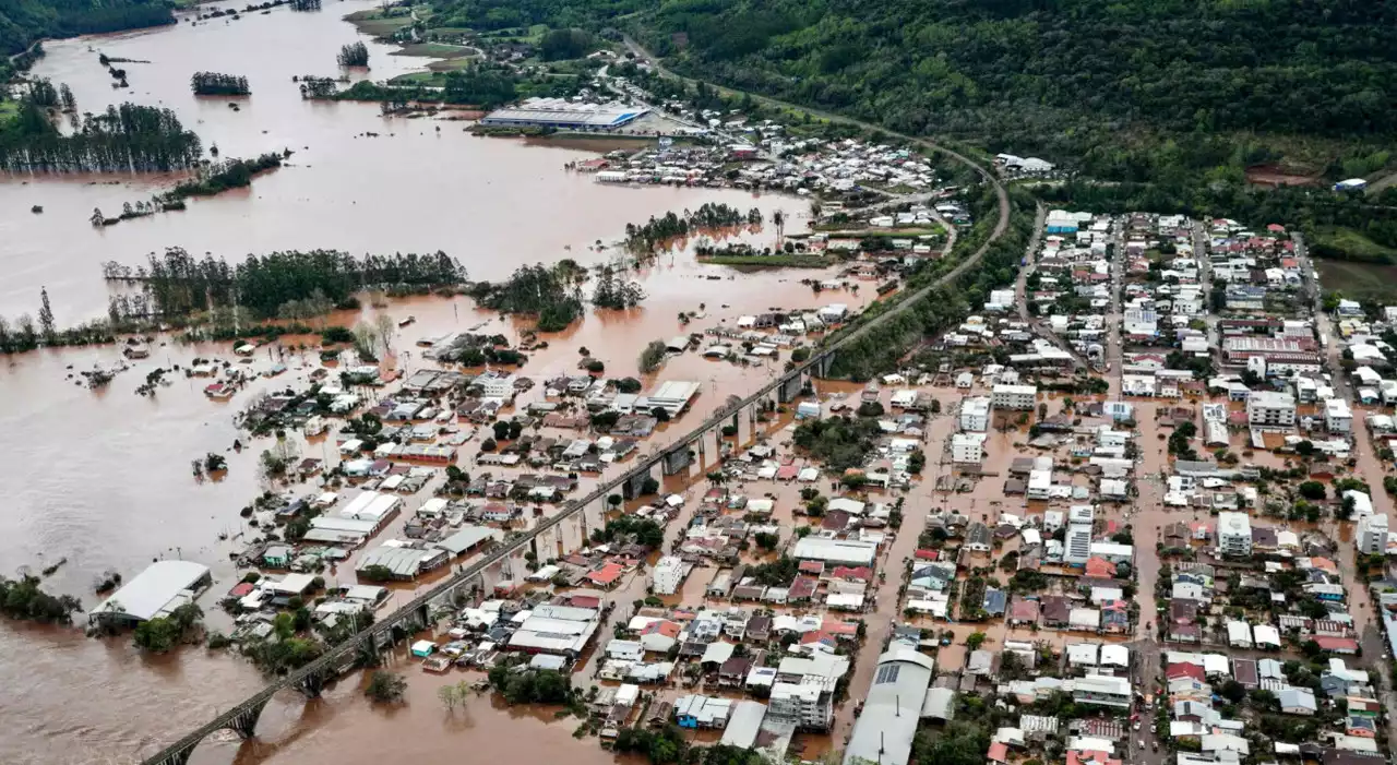 Brasile, ciclone sul Rio Grande do Sul: sale il numero delle vittime