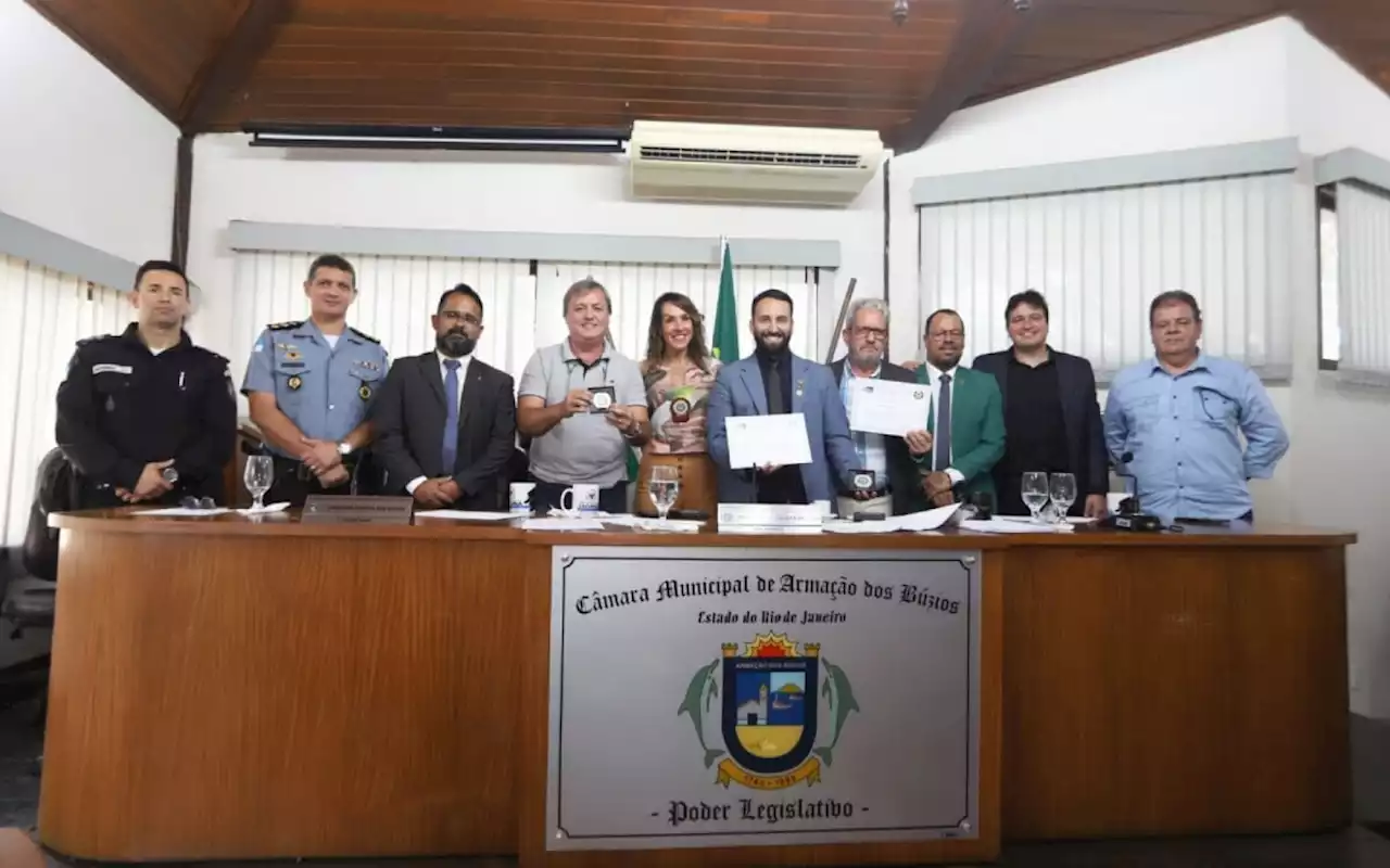 Prefeito de Búzios Alexandre Martins, Vice-prefeito e Secretário de Segurança são homenageados com Moeda da Lealdade | Búzios