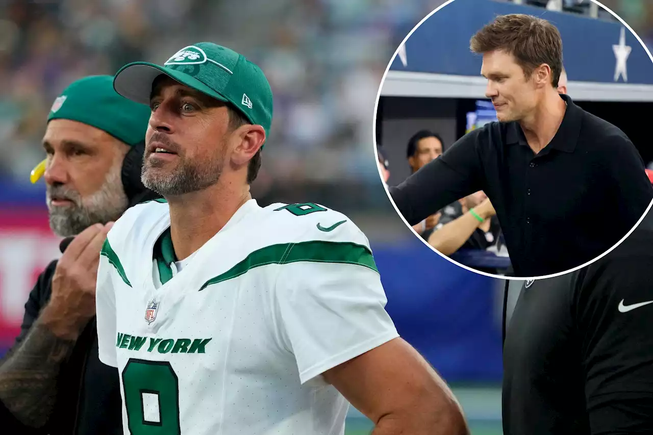 Aaron Rodgers has the Jets’ captaincy to go with Tom Brady’s eye