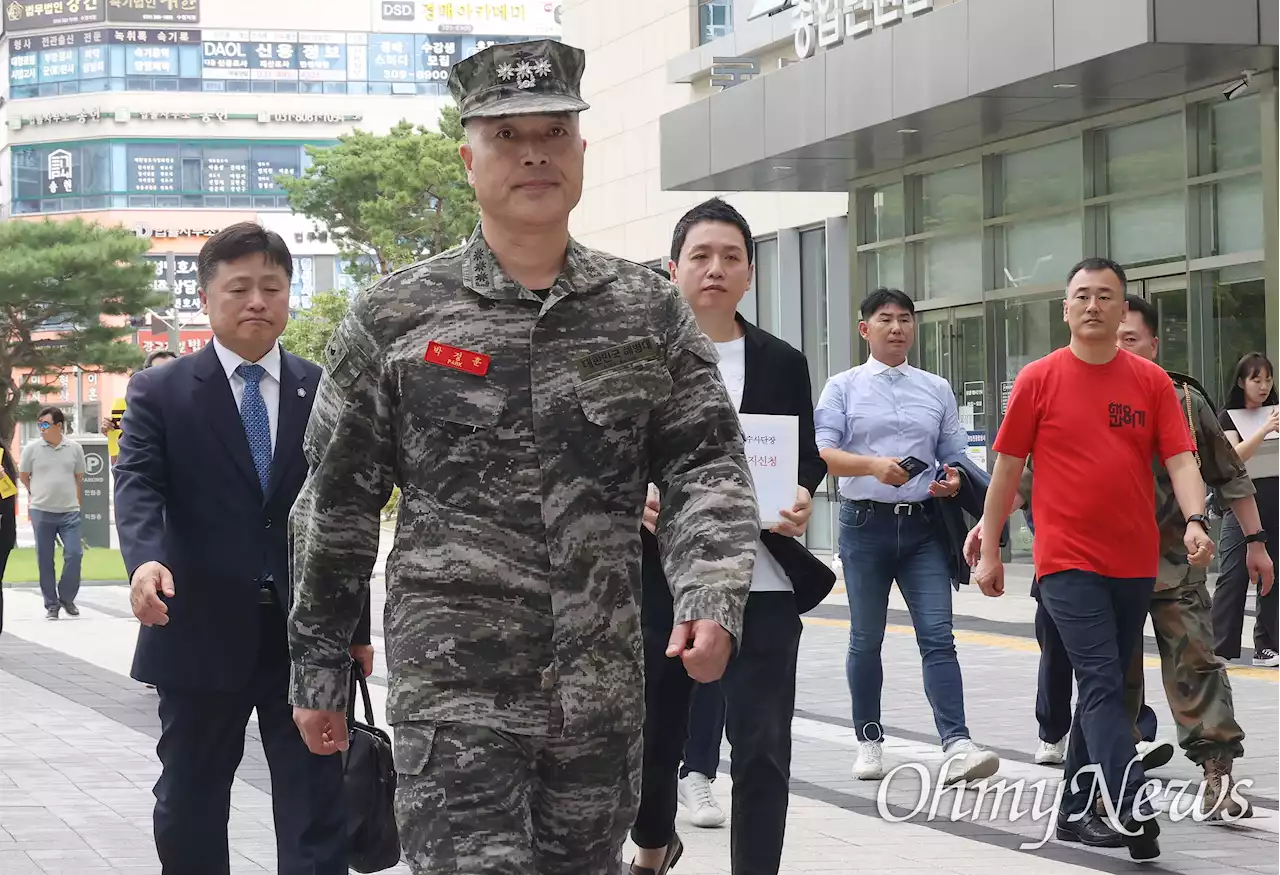 박 대령 측 '국방부 장관이 개정된 군사법원법을 다시 개정한 셈'