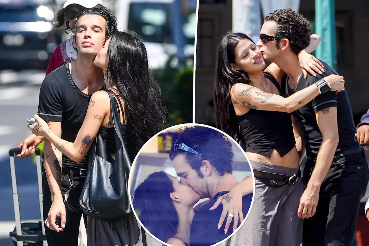 The 1975 frontman Matty Healy and influencer Gabbriette Bechtel make out on streets of NYC