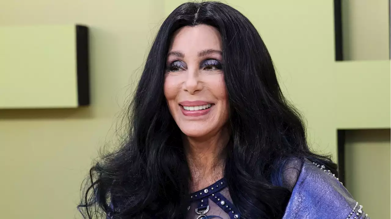 Cher, 'A 80 anni continuerò a portare i jeans ed i capelli lunghi'