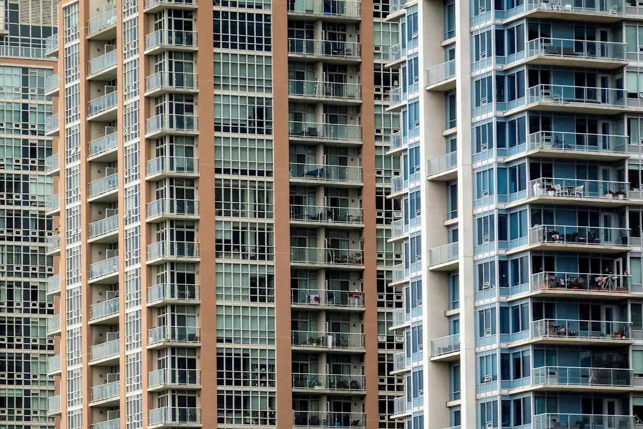 Toronto home prices fall for third straight month in August