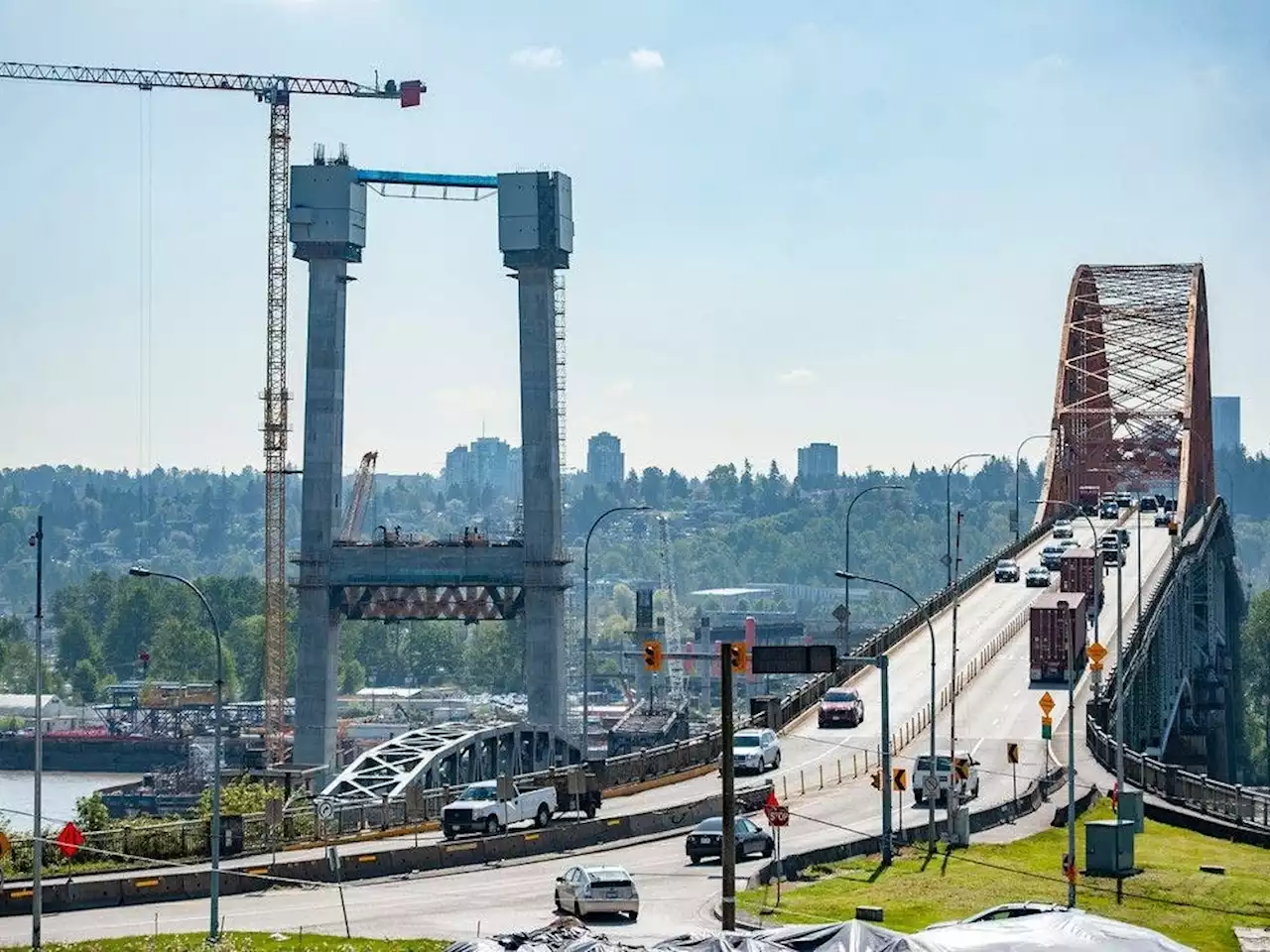 Traffic alert: Pattullo Bridge to close northbound lanes overnight this weekend