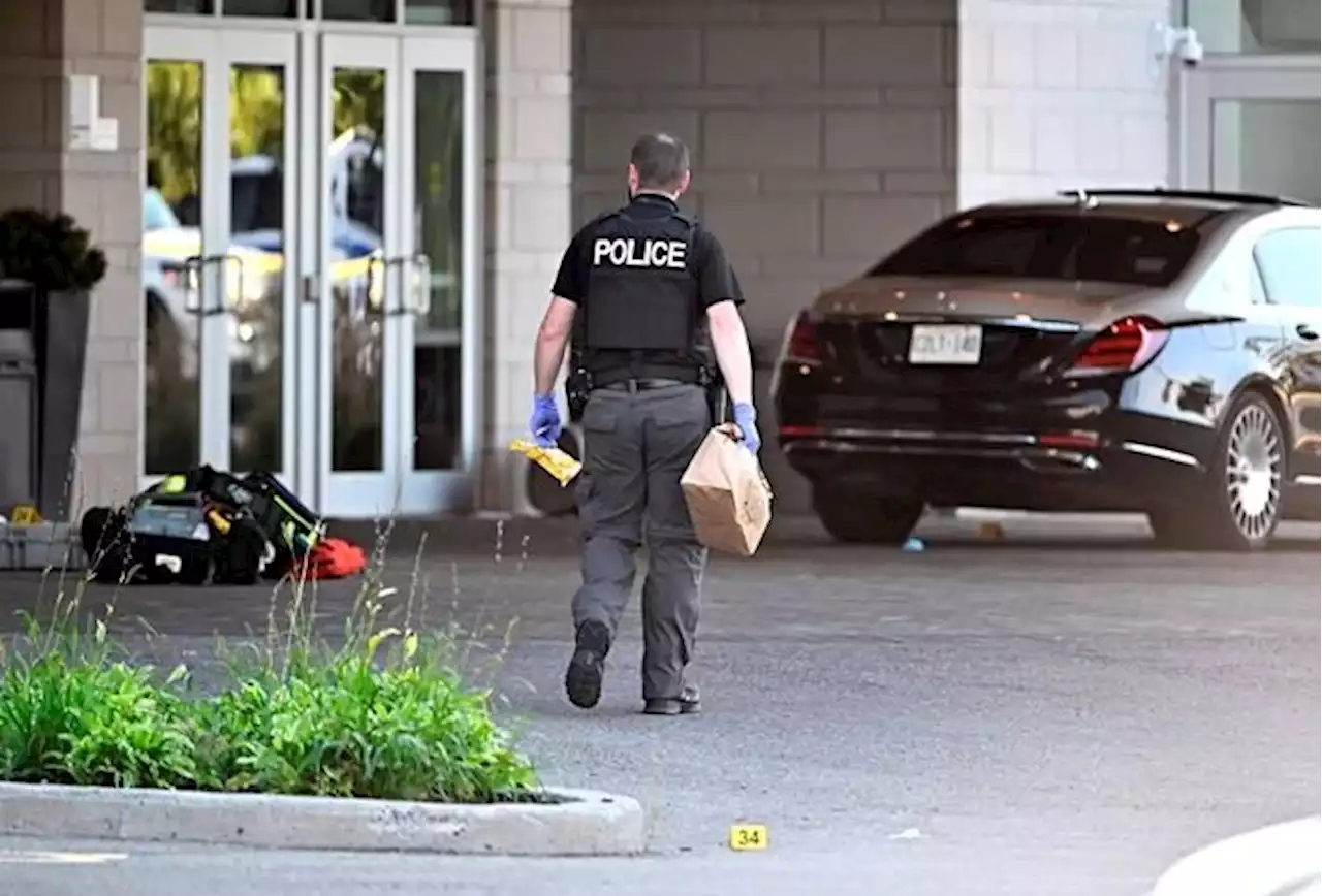 Victims shot outside Ottawa wedding not intended targets: police