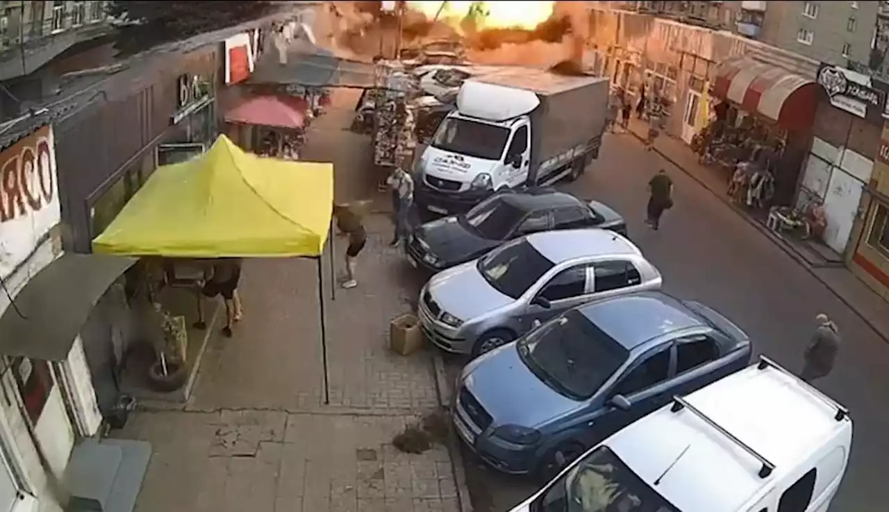 Vidéo. Guerre en Ukraine : au moins 16 morts après une frappe de la Russie sur un marché à Kostiantynivka