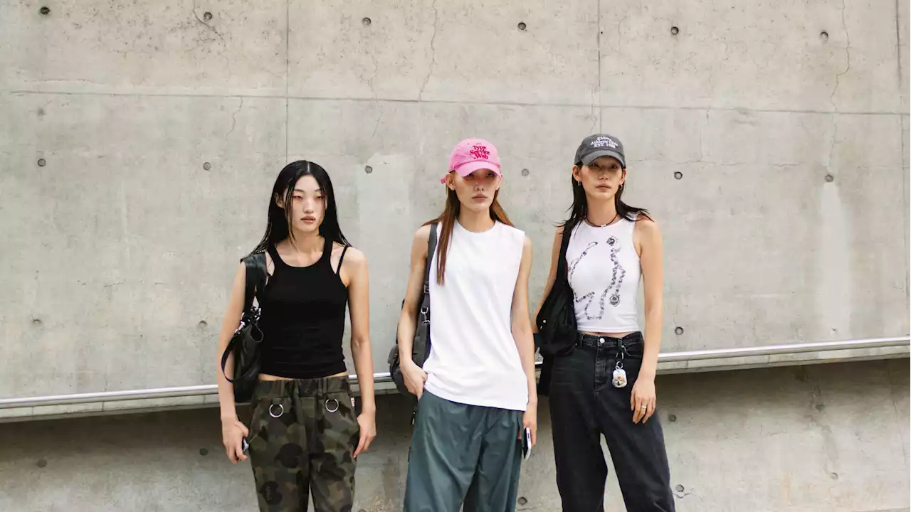 See the Best Street Style from Seoul Fashion Week So Far