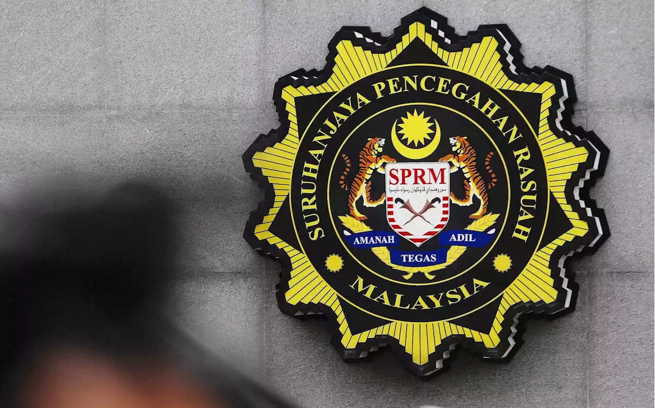 Pegawai Penguat Kuasa Ditahan SPRM Disyaki Terima Rasuah RM20,000