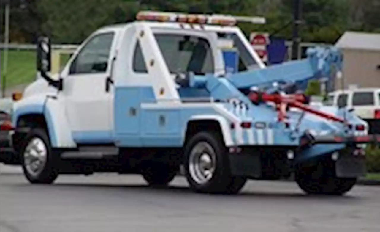 Tow truck hauls away SUV near Va. mall with toddlers still inside