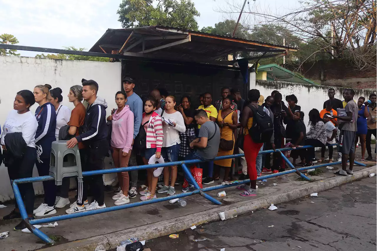 Autoridades encontraron a 47 migrantes de la India en Cancún, México