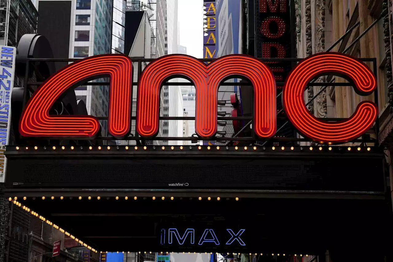 AMC stock sinks after company announces plans to sell up to 40 million shares