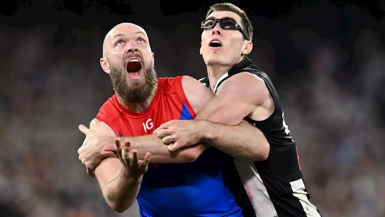 Live: Collingwood on the verge of prelim final with four-goal lead