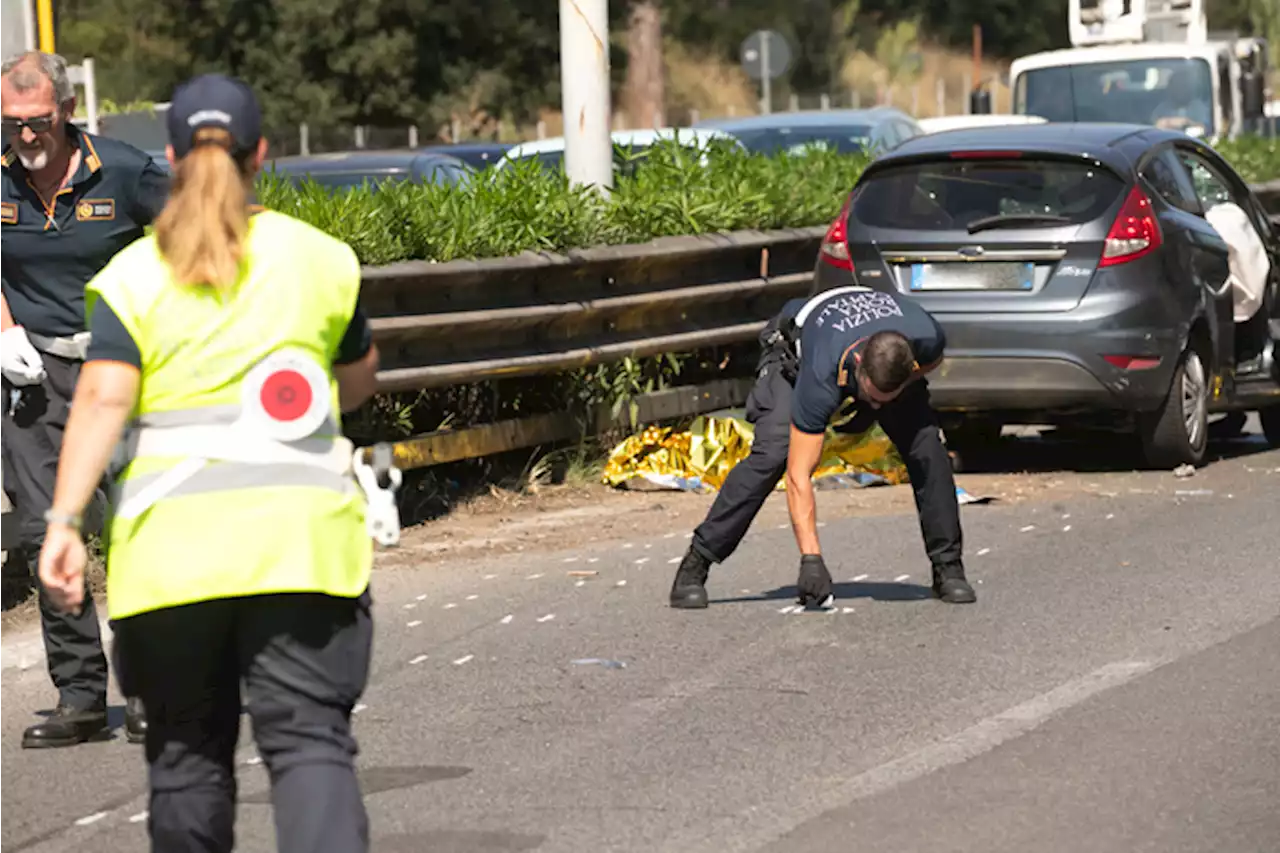 Turisti uccisi da un'auto a Roma sulla strada killer - Notizie