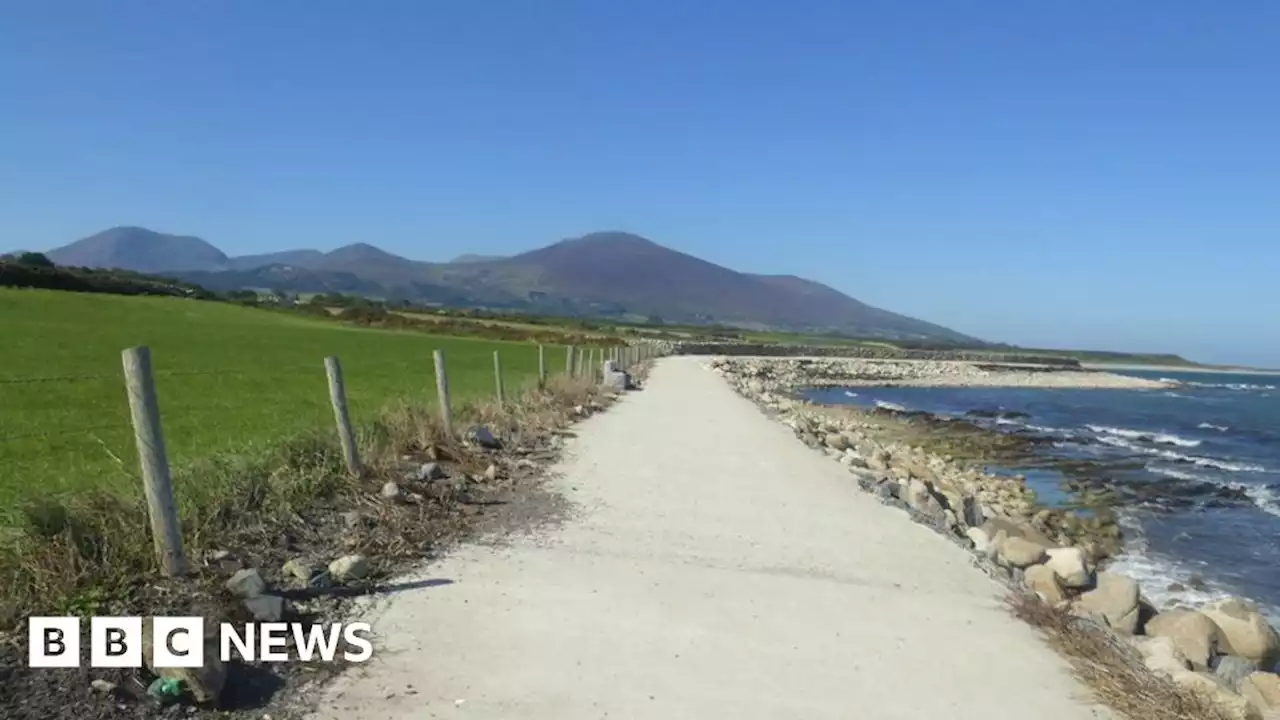 Northern Ireland enters heatwave as high temperatures remain