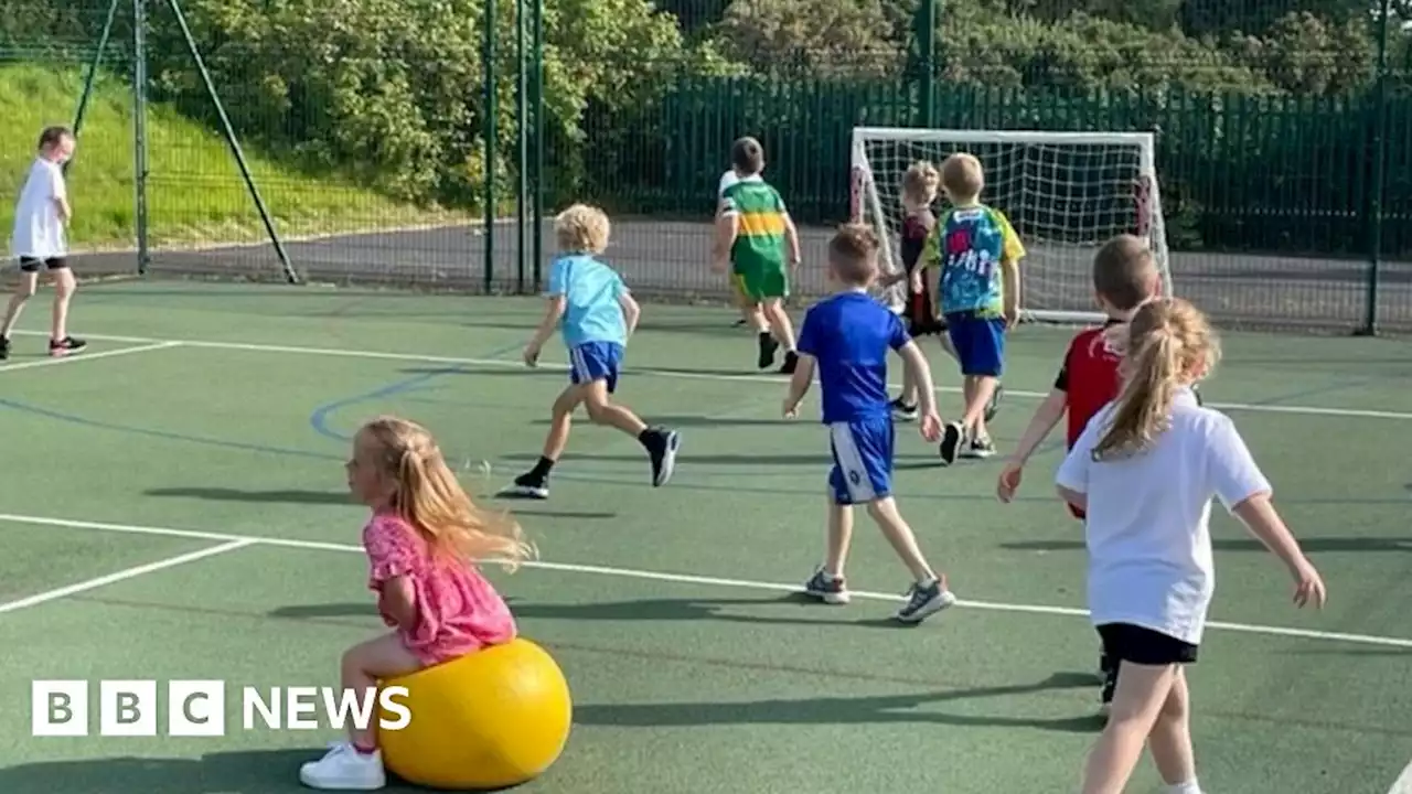 Northern Ireland heatwave: Uniforms and homework for schools hit by heat