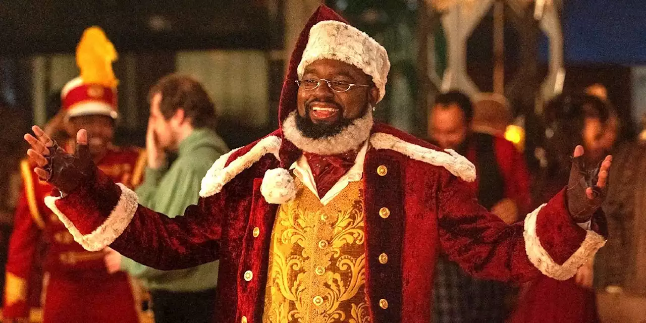 Lil Rel Howery Is Santa in First 'Dashing Through the Snow' Images