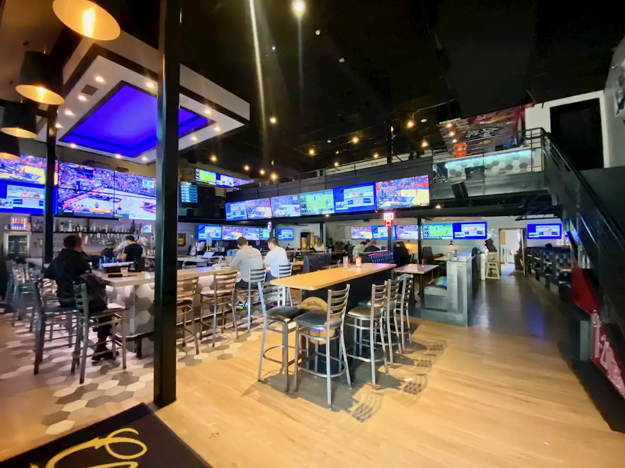 10 Great Bars and Restaurants in Dallas to Watch Cowboys Games