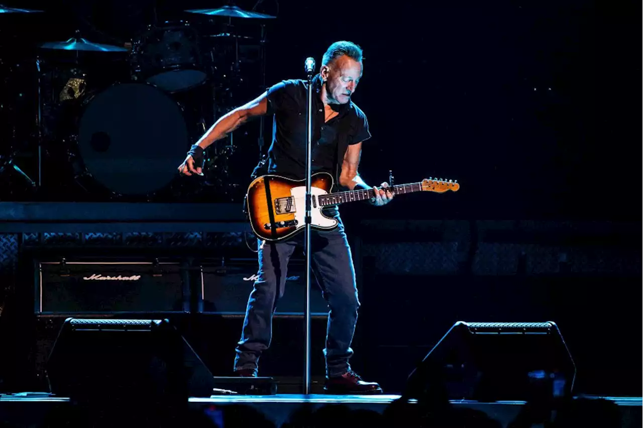 Bruce Springsteen Postpones September Tour Dates For Ulcer Treatment