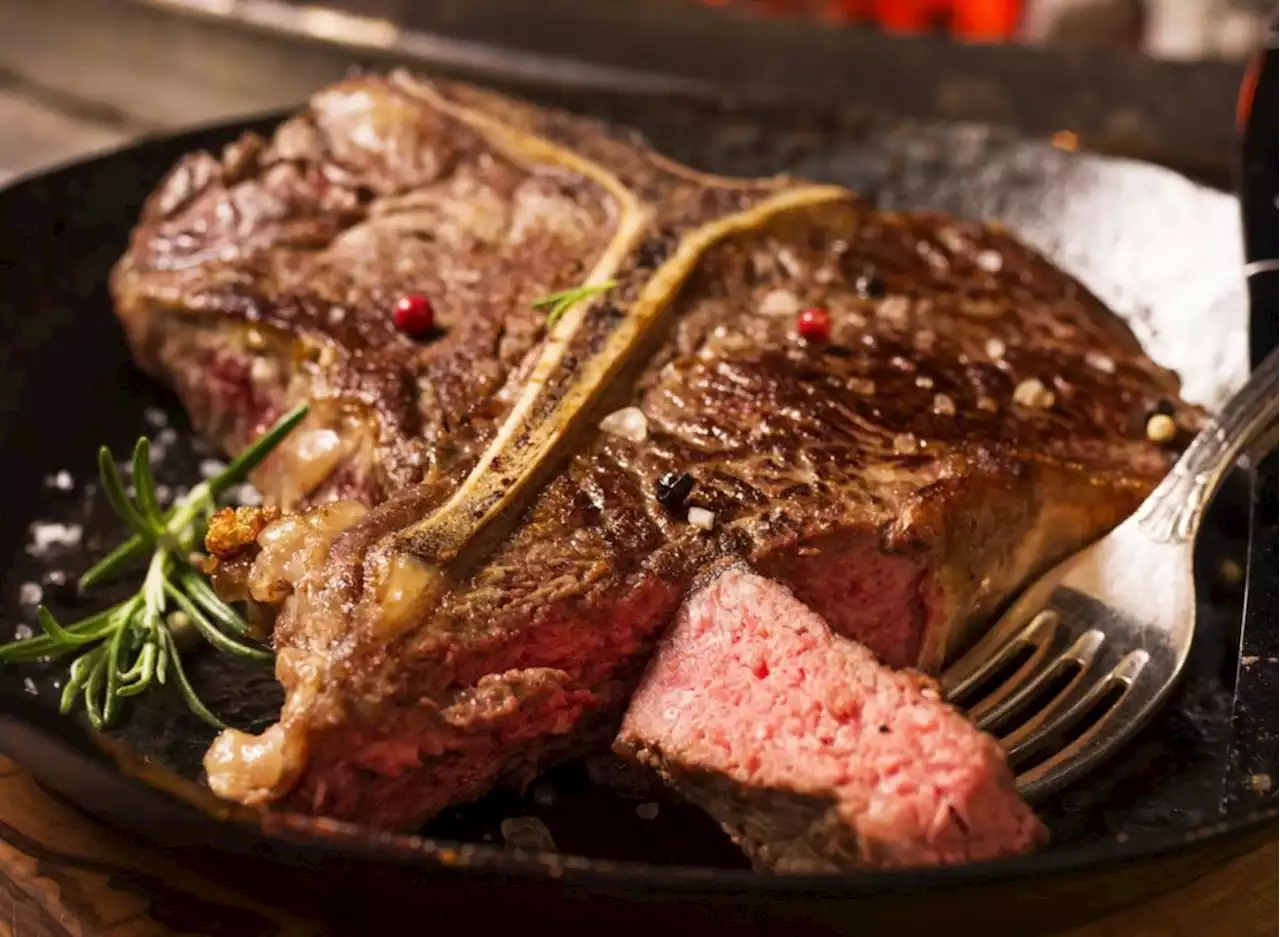 6 Steakhouse Chains With the Best T-Bone