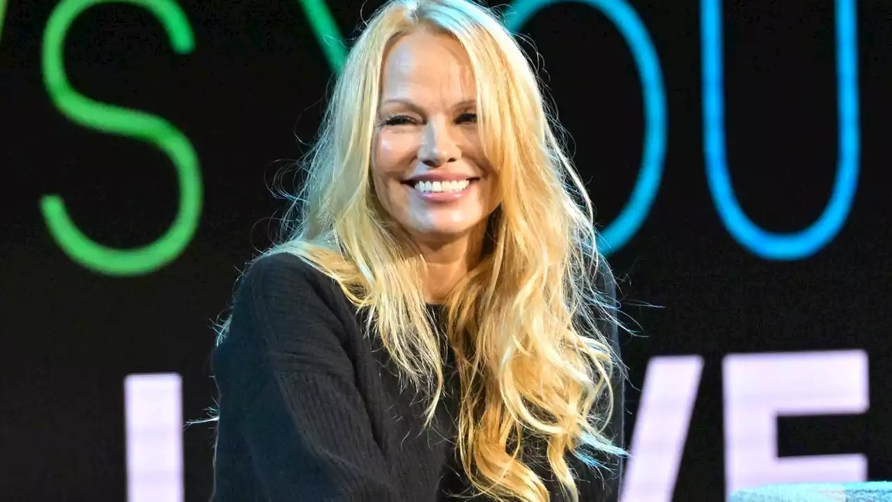 Pamela Anderson Explains Why She's Embracing a New 'Natural Look'