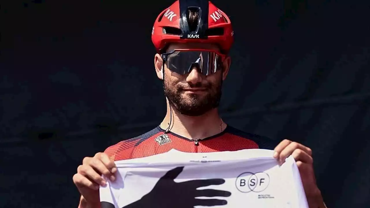 Vuelta Filippo Ganna si prende la maglia della 'solidarietà' per il lavoro per Geraint Thomas: cos'è e come si conquista