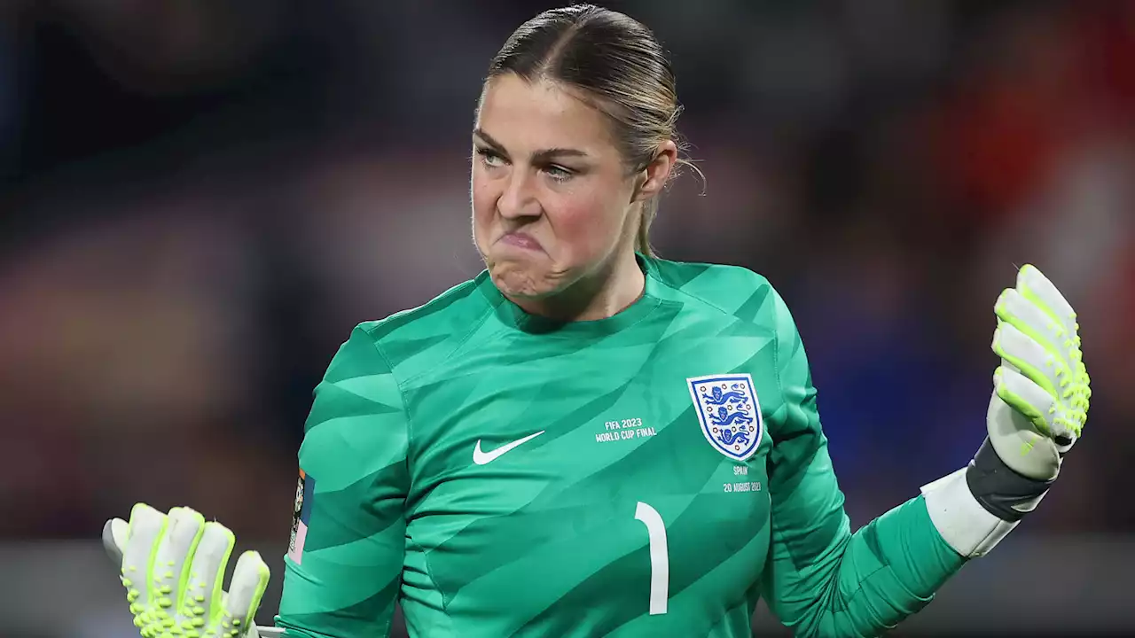 Man Utd to lose Mary Earps? Transfer update on Lionesses goalkeeper after Arsenal bid rejected