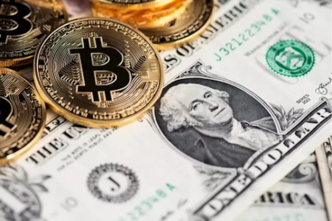 Bitcoin struggles below $26k as a rising dollar puts pressure on risk assets