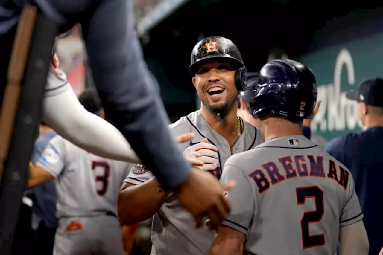 Astros slug their way to the top of the AL West with 16 homers in 3 games to sweep Rangers