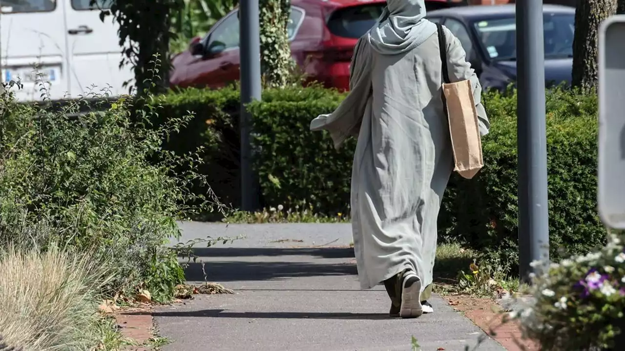 Le Conseil d'Etat valide l'interdiction du port de l'abaya à l'école