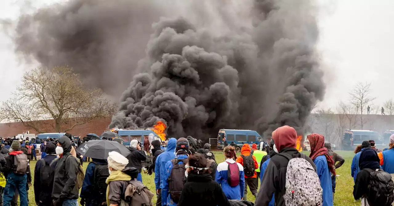 Manifestations anti-bassines : la désobéissance civile en procès à Niort