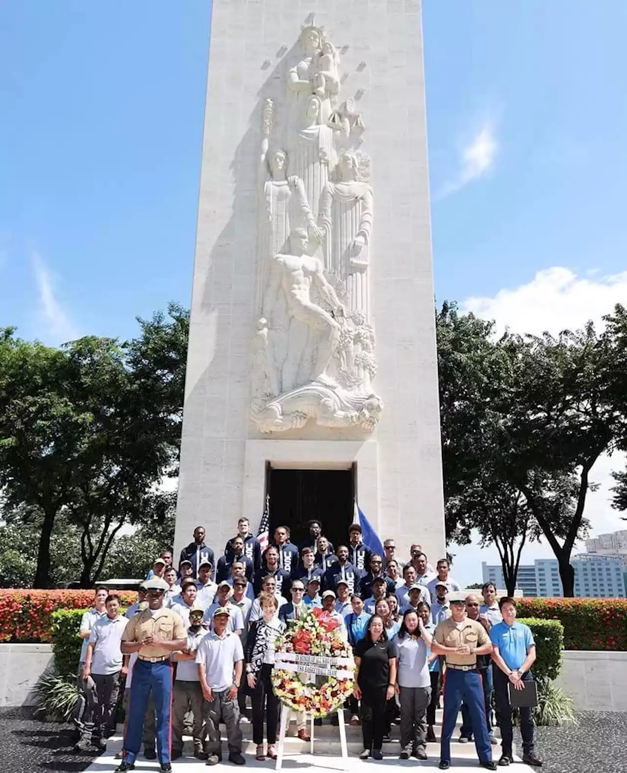 Team USA pays tribute to fallen WW2 soldiers