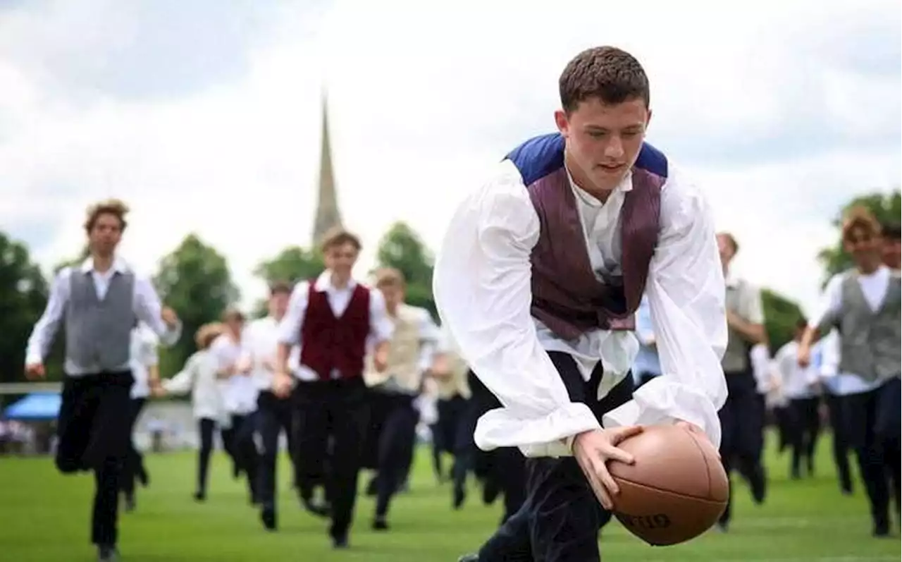 Bienvenue à Rugby, cette ville anglaise où est né le rugby lors d’une partie de foot entre copains - Edition du soir Ouest-France