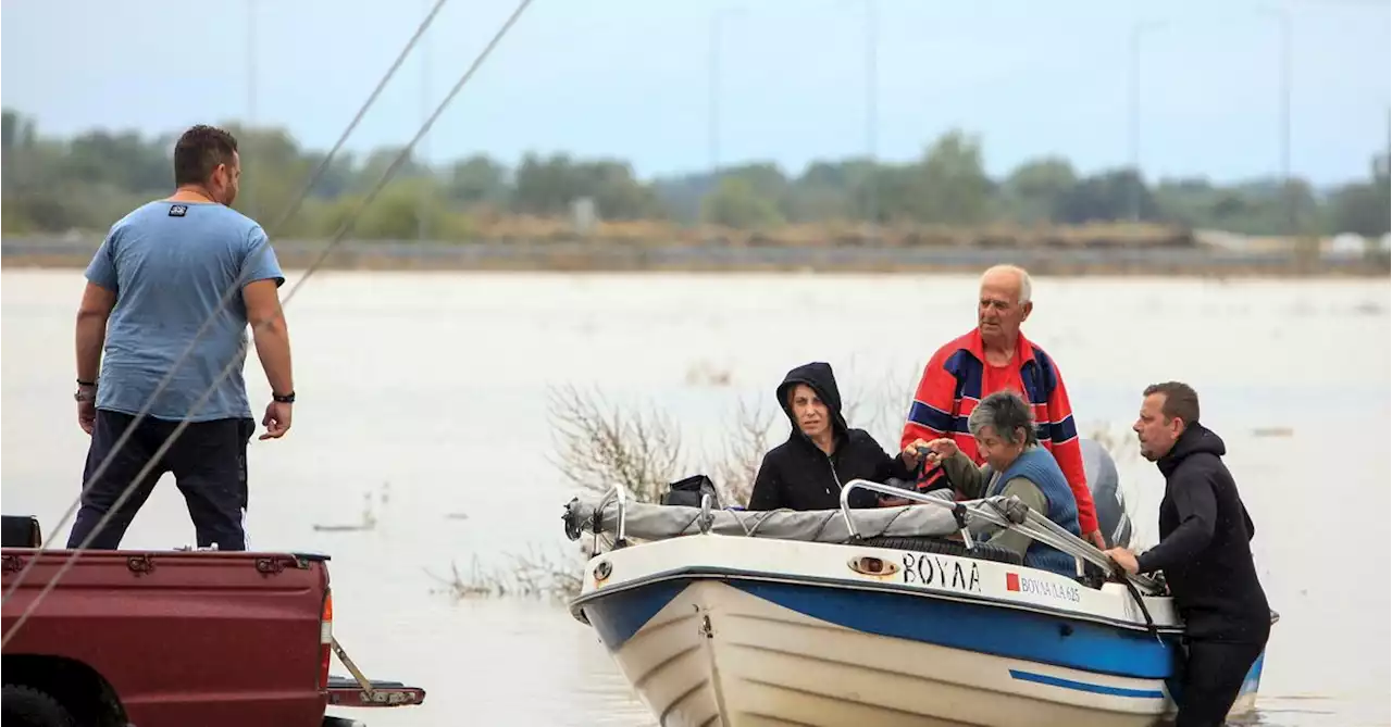 Deadly storm sweeps across Greece, PM postpones keynote speech