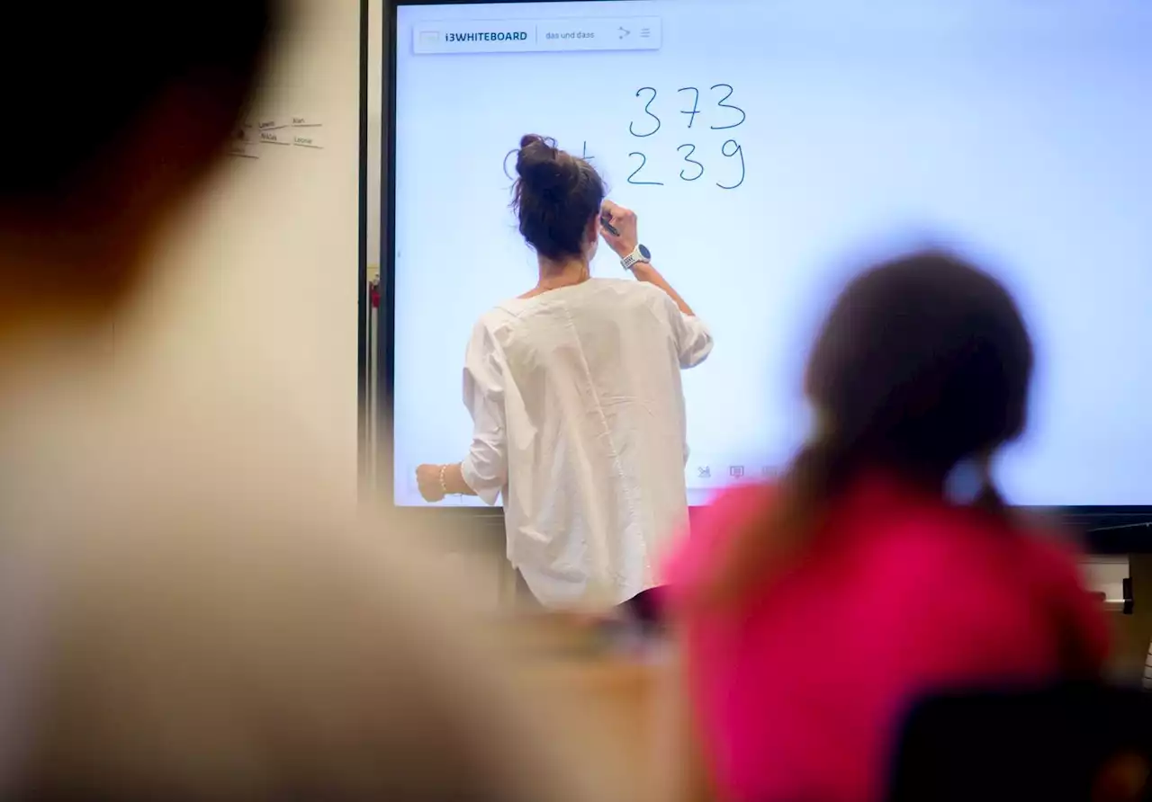 Noch immer fast 300 Lehrerstellen landesweit unbesetzt