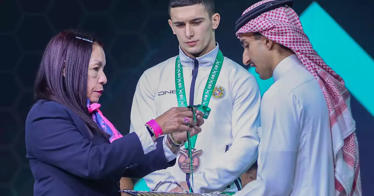 في عالمية الرياض لرفع الأثقال.. دول آسيا تتسيد العالم