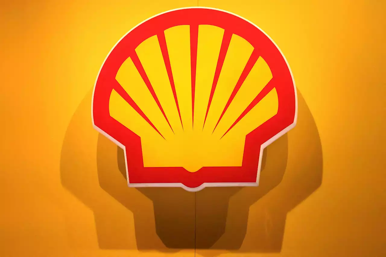 Exclusive-Shell ditched major works on giant LNG facility in favour of quick fix -sources