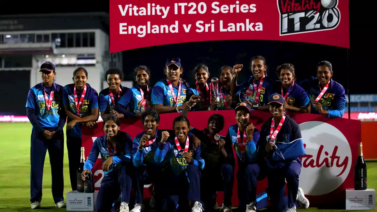 Tammy Beaumont says England's failure to deal with Sri Lanka spin in T20 defeat is 'a wake-up call'