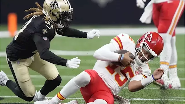 Chiefs rue dropped passes, penalties in sloppy season-opening loss