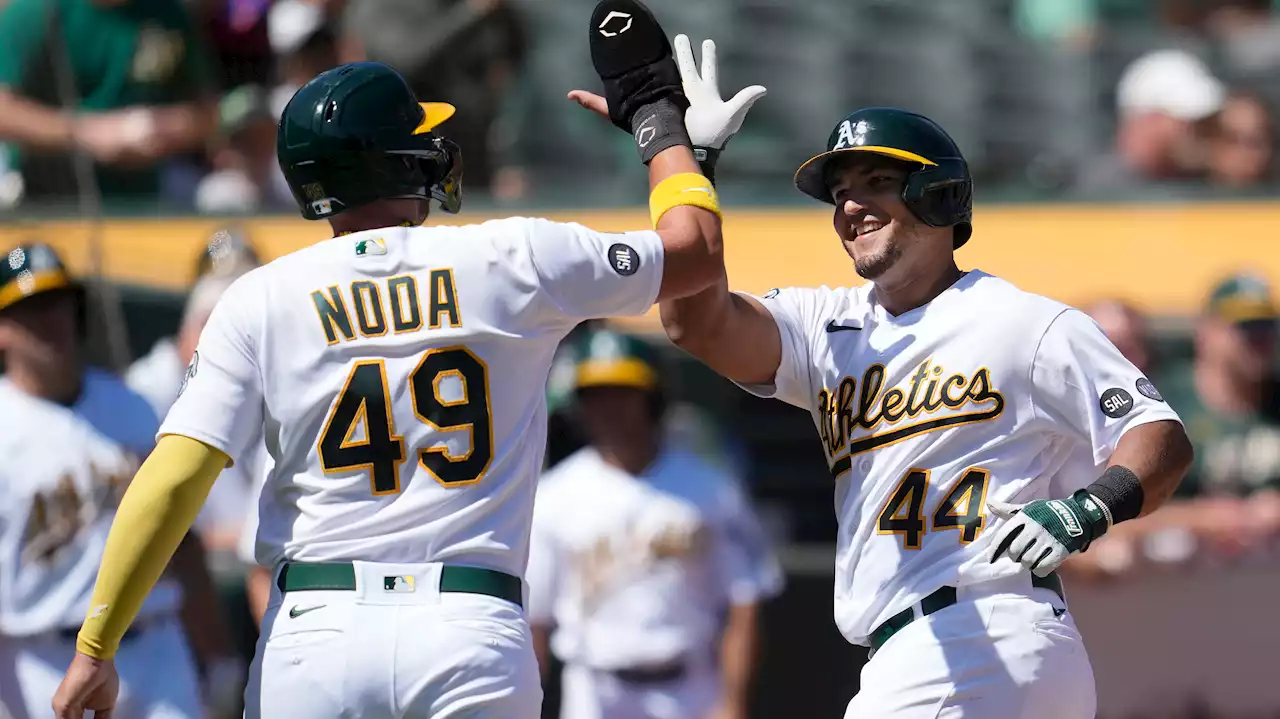 Carlos Pérez and Kevin Smith homers power Oakland Athletics over Toronto Blue Jays to avoid sweep