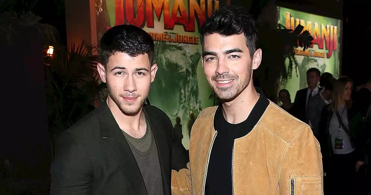 Nick Jonas Hypes Up Joe Jonas in 1st Concert After Divorce Filing