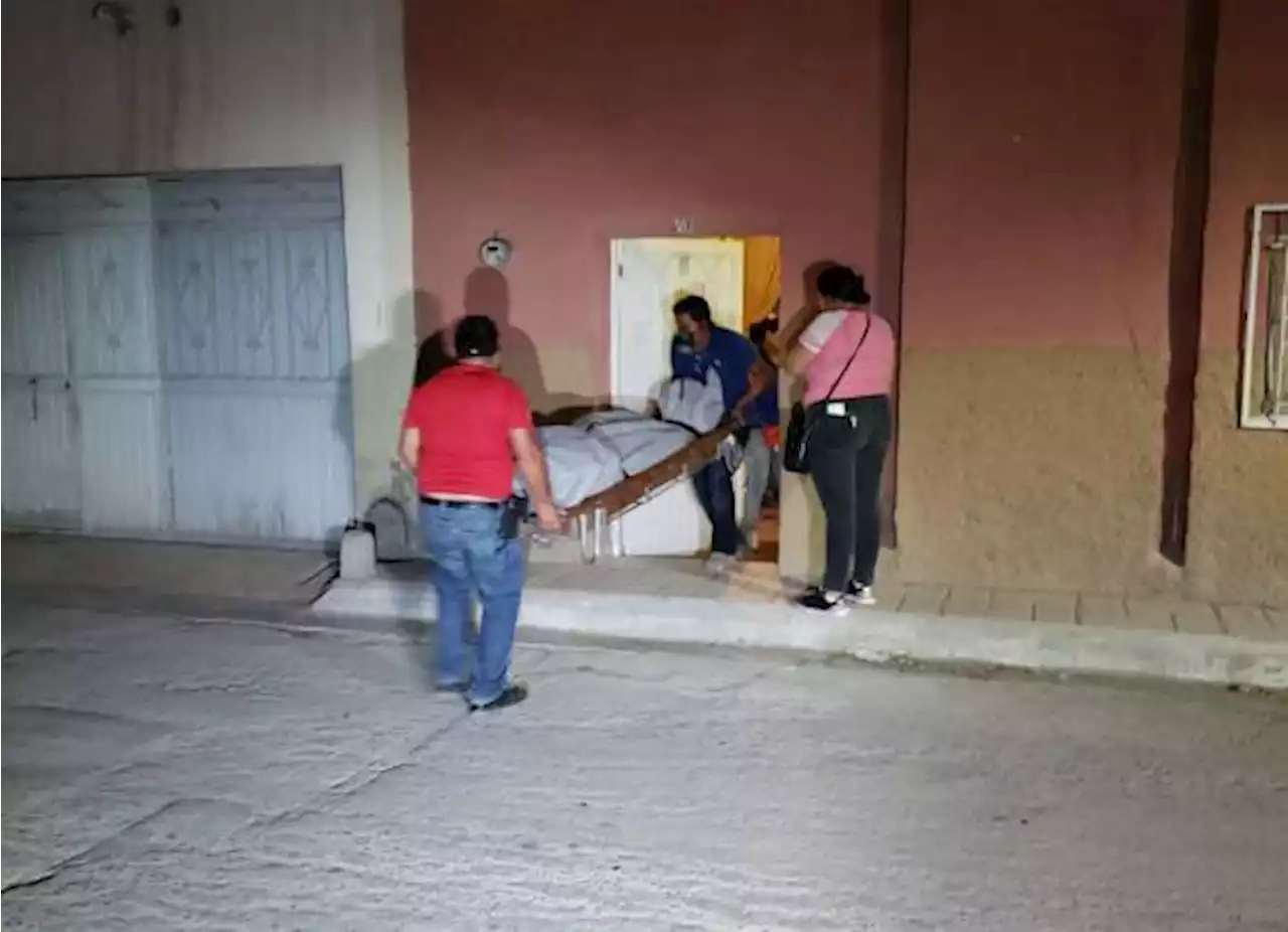 Hombre de la tercera edad muere en la soledad de su vivienda en Parras; vecinos alertan a las autoridades por olores fétidos