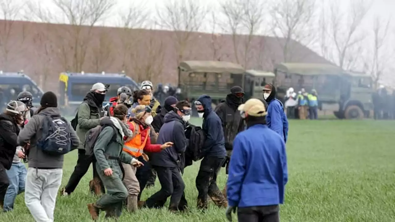 Sainte-Soline: neufs militants jugés ce vendredi, plusieurs élus seront sur place