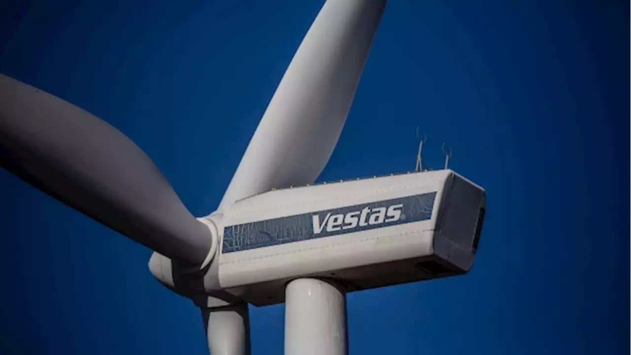 Danish Wind Giant Reconsiders UK Expansion After Auction Failure