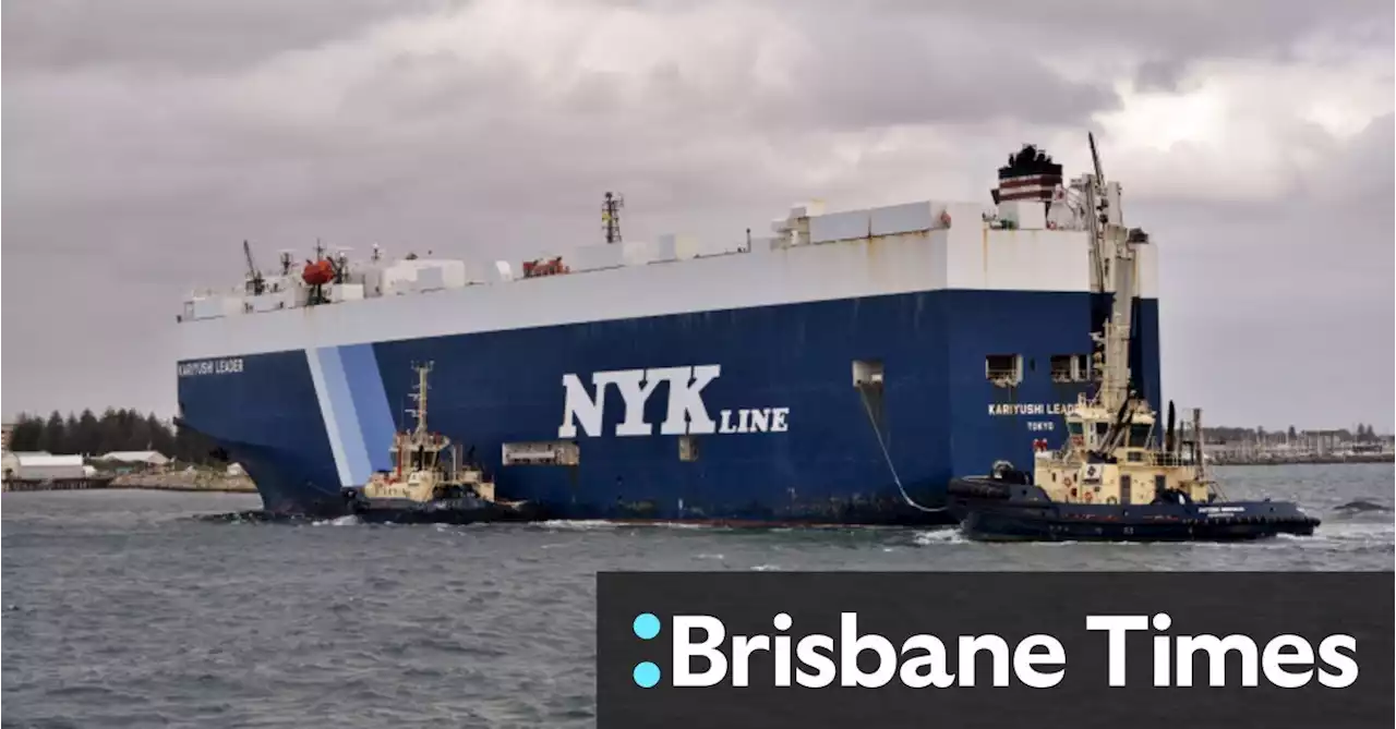 Cargo ship stranded in worsening weather off Victorian coast