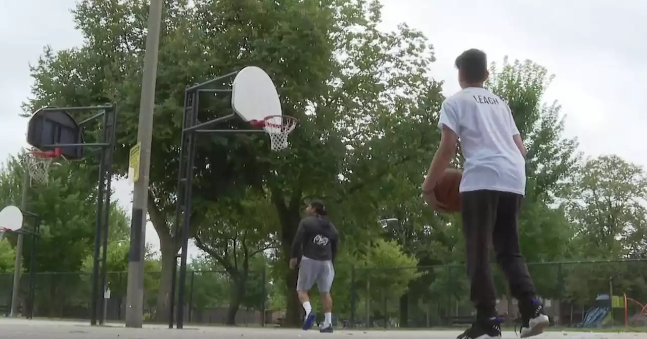 Chicago basketball tournament with NBA star gives kids second chance