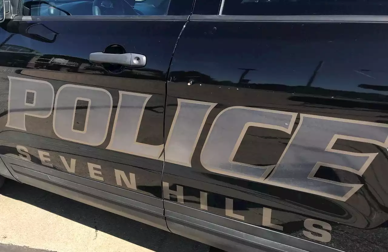 Daughter breaks down door to get her stuff: Seven Hills Police Blotter