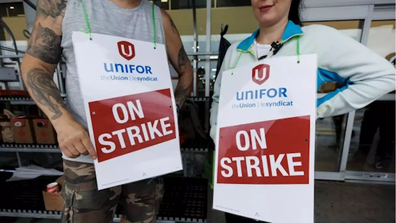 Grocery store workforce stands to benefit from gains made by Unifor with Metro strike