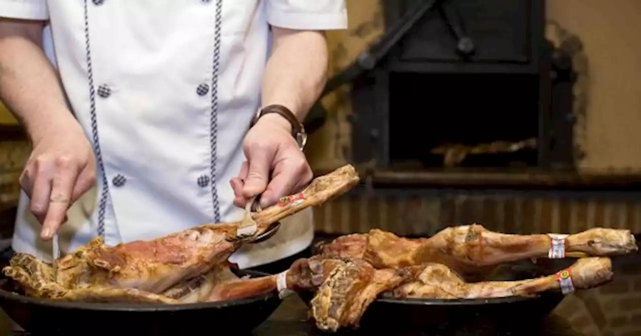 Lechazo asado: sencilla receta para descubrir el sabor aut�ntico del cordero lechal