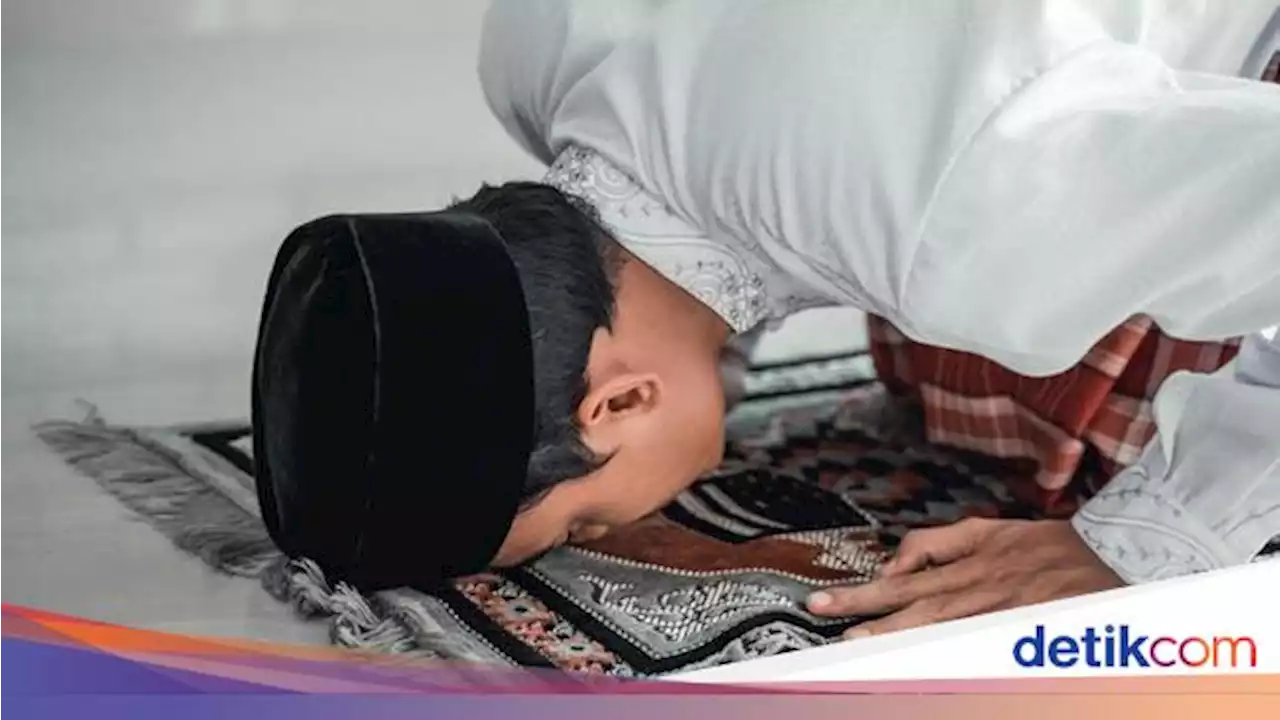 Salat di Rumah tapi Ikut Imam Masjid, Sah Apa Tidak?