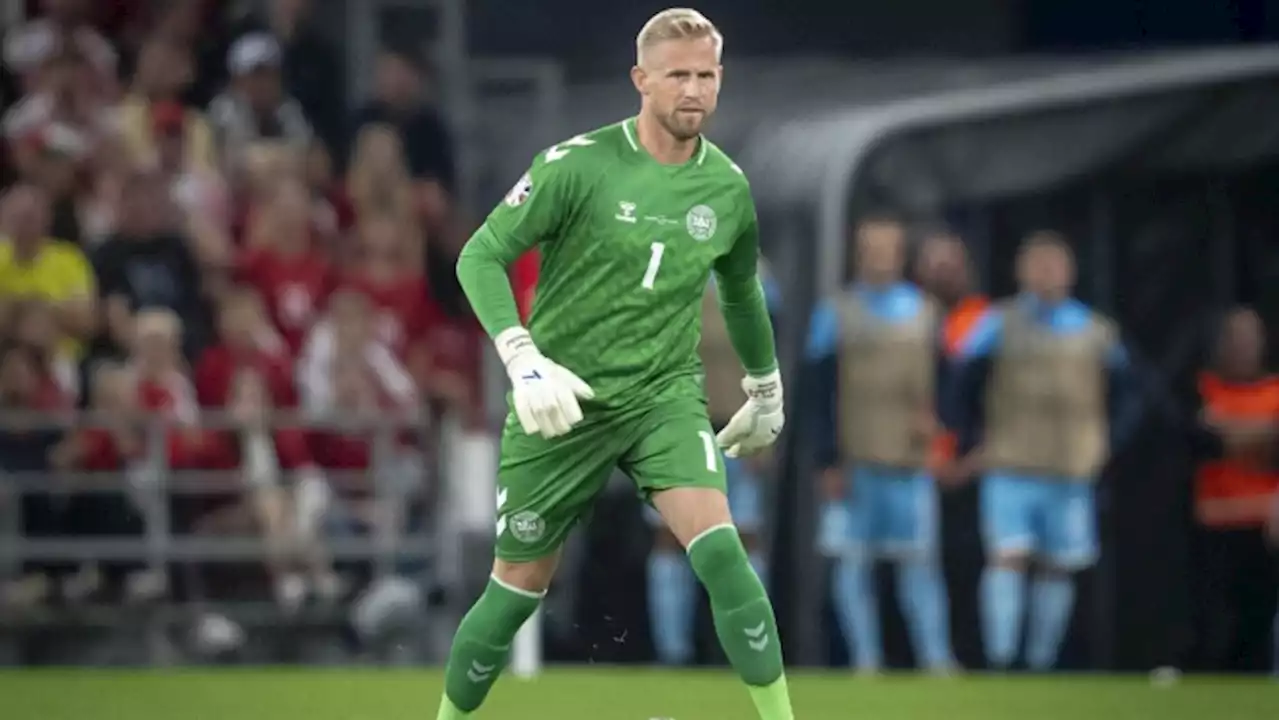 Schmeichel har det fint med at blive pustet i nakken: 'Der mangler respekt for de andre målmænd'